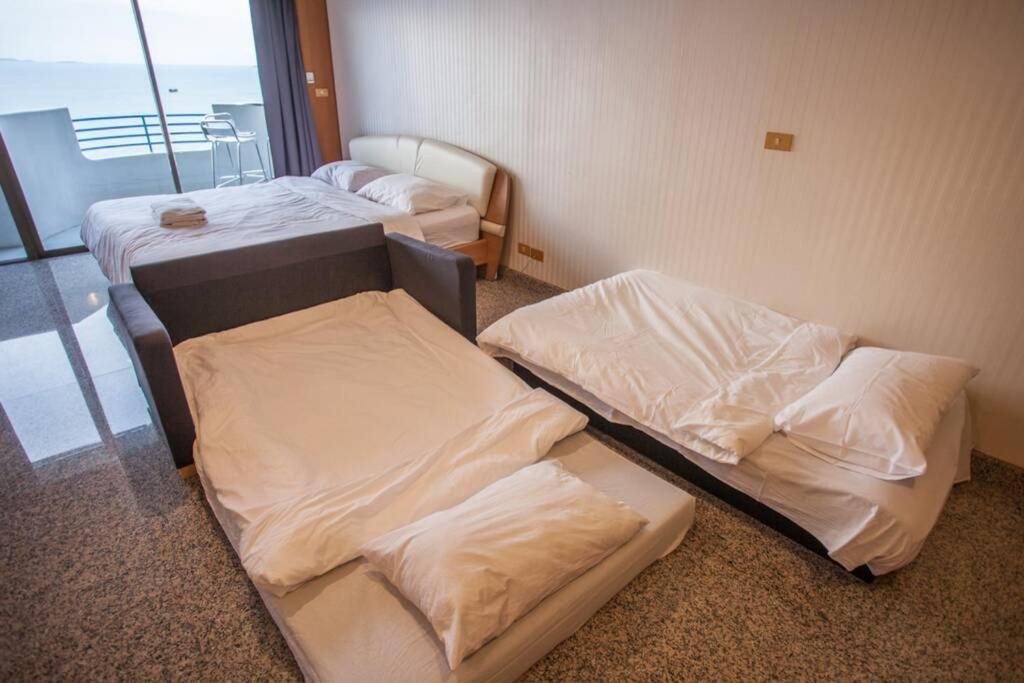 Pattaya Seaside Balcony/Beach Front/4 Peoples Na Chom Thian Bagian luar foto