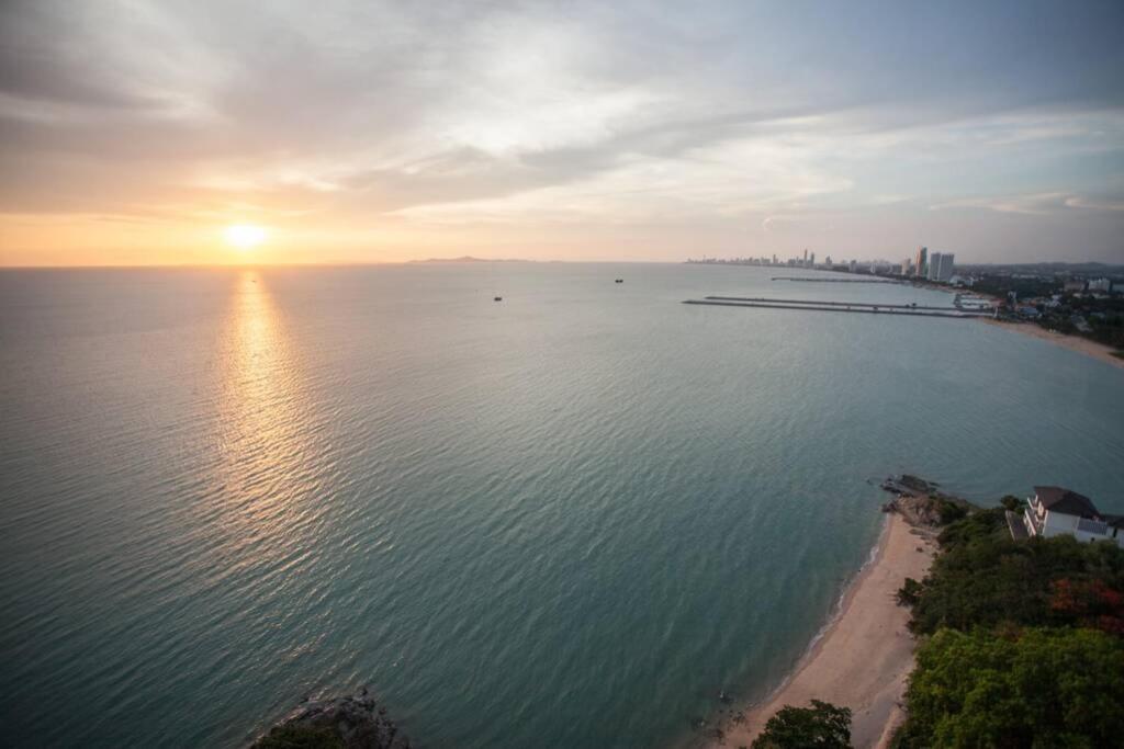Pattaya Seaside Balcony/Beach Front/4 Peoples Na Chom Thian Bagian luar foto